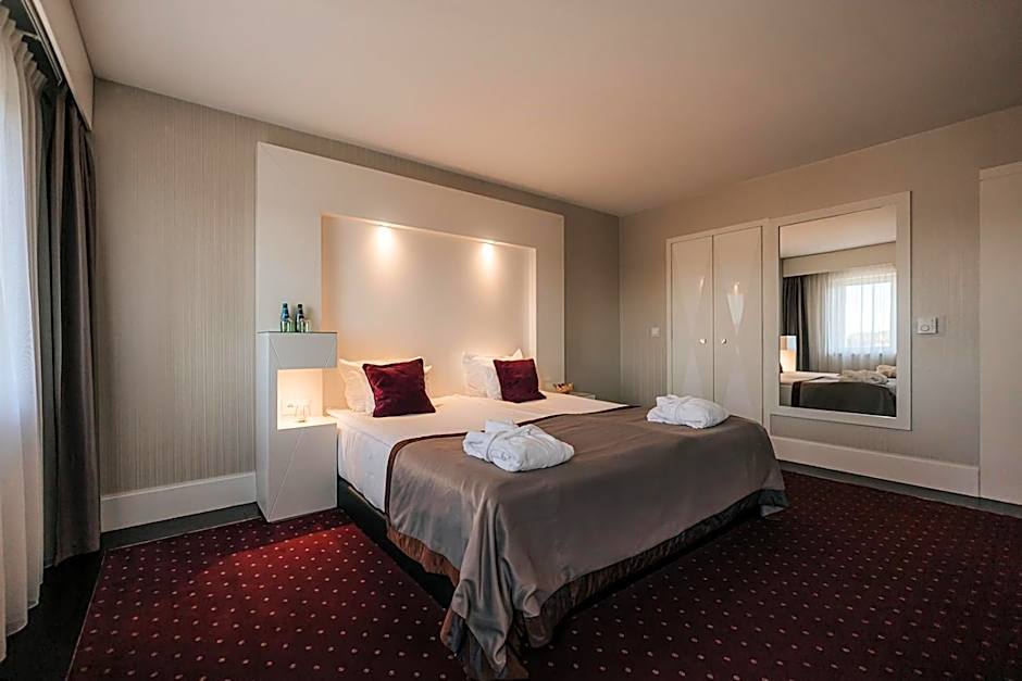 Platinum Palace Boutique Hotel