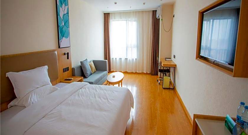 GreenTree Inn Qinzhou East Railway Station