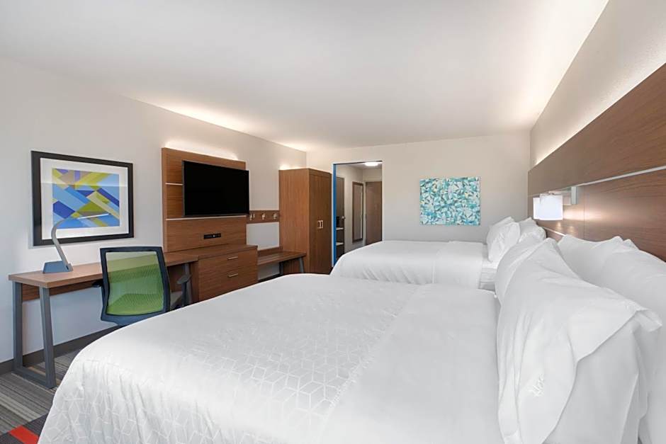 Holiday Inn Express and Suites Lake Havasu London Bridge By IHG