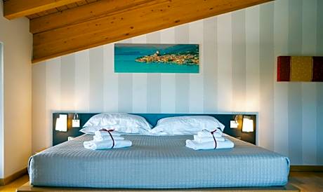 Double Room with Lake View