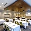 Holiday Inn Express & Suites Sturbridge By IHG