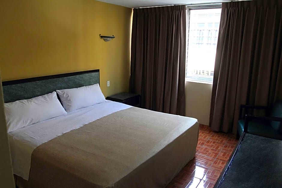 Hotel Universo