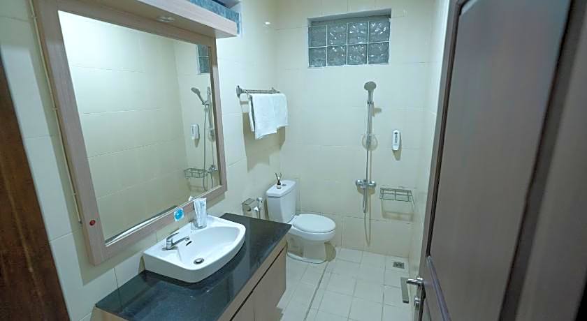 Aleyra Hotel and Villa Garut