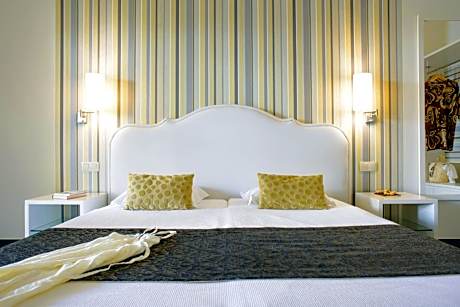 Superior Double or Twin Room with City View