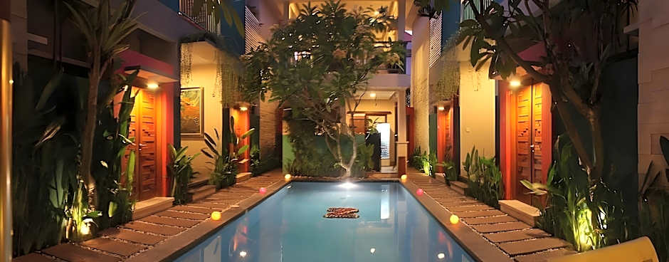 The Green Zhurga Suites