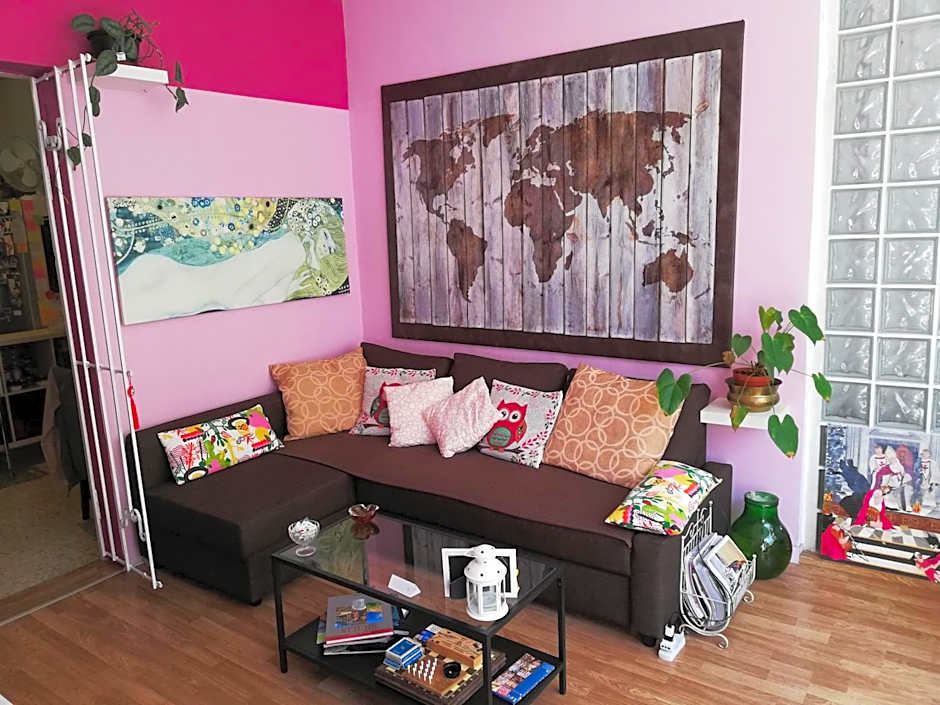 Aloi Rooms