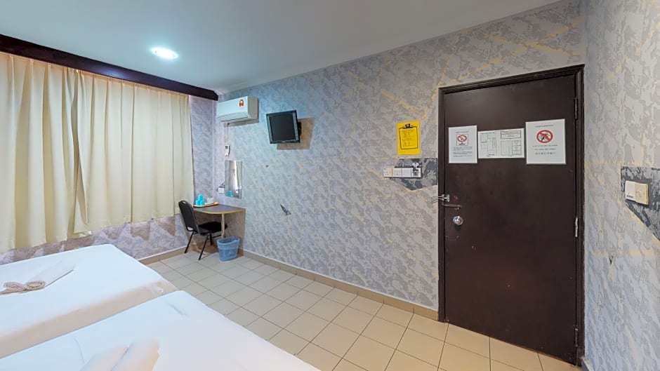 Iskandar Hotel