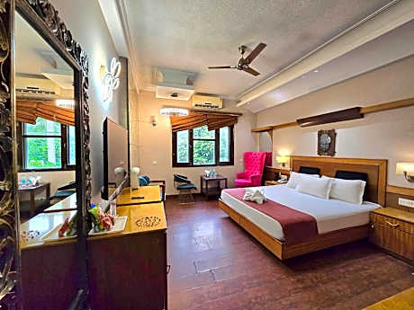 Superior Family Room