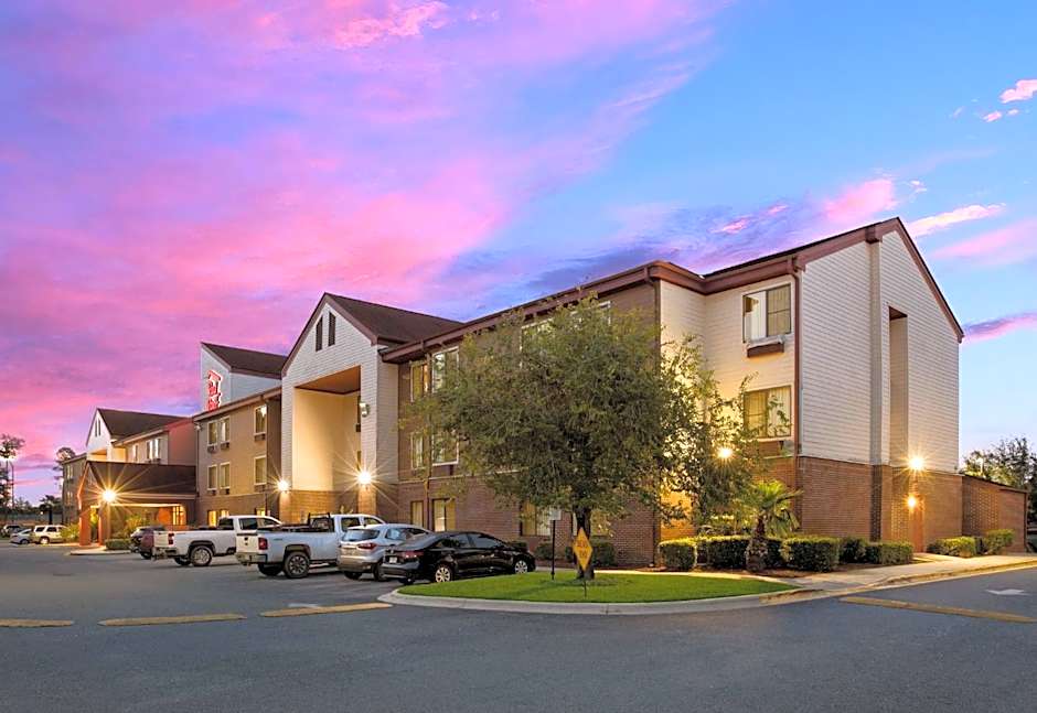Red Roof Inn & Suites Savannah Airport