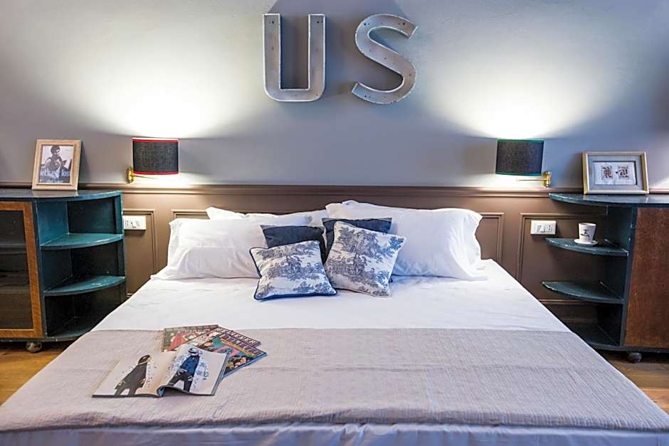 Soprarno Suites