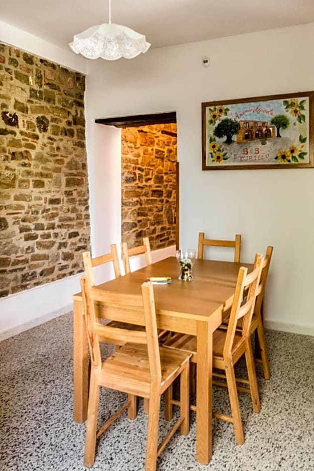 Casale storico nella campagna cilentana