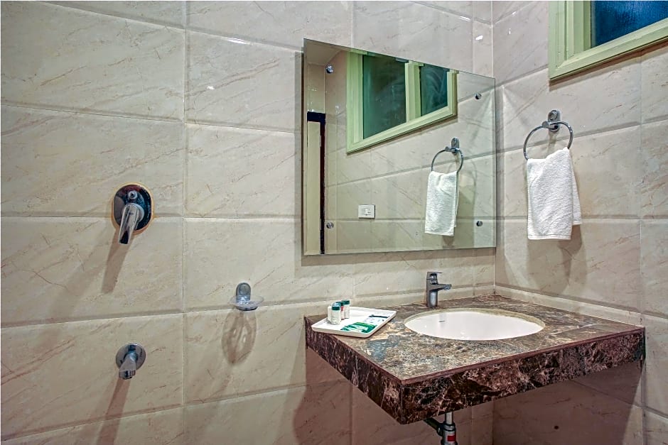 Hotel The Royal Krishna