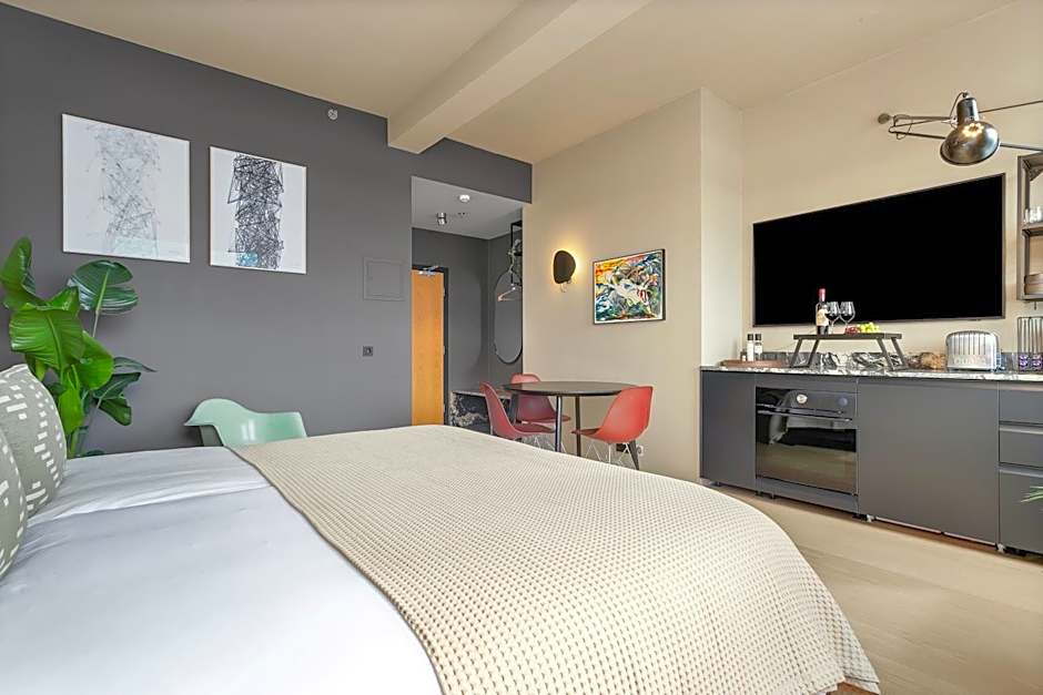 Arctic Comfort Hotel