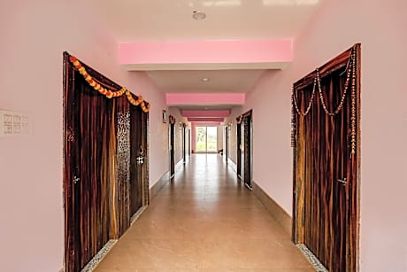 SPOT ON Mehta Banquet And Restaurant