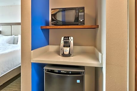 King Suite - Communication Accessible
