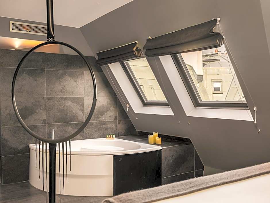 Legend Hôtel Paris