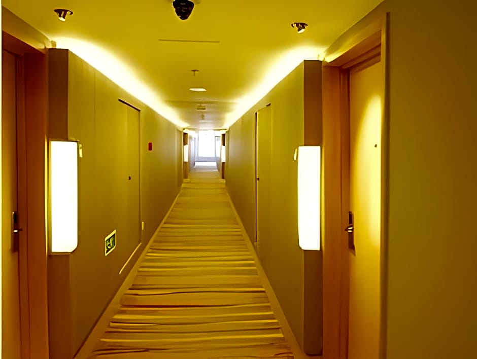 Tangshan Qiangang Hotel