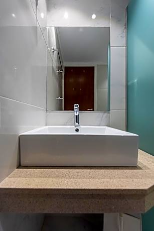 Deluxe Double or Twin Room with Balcony