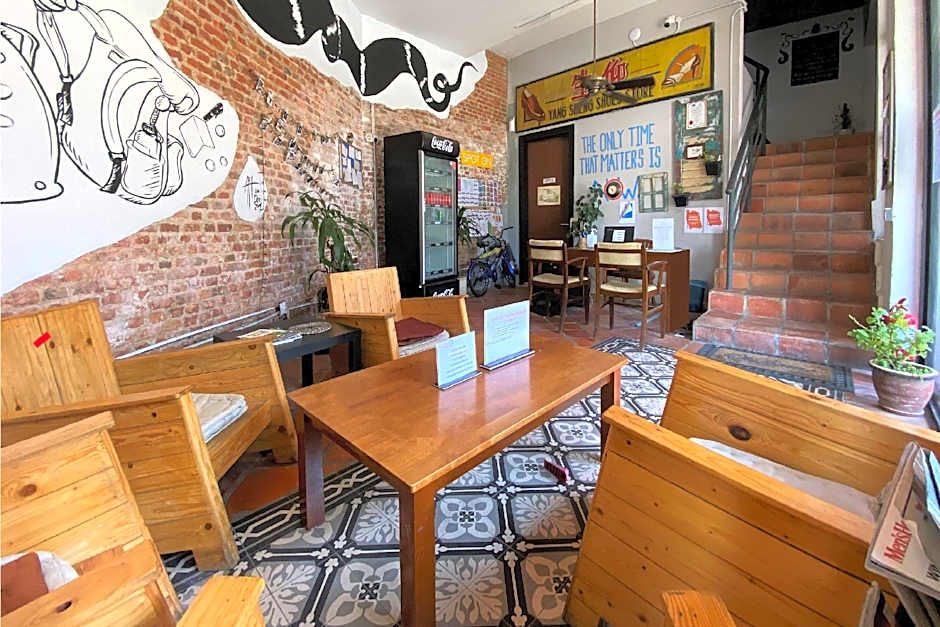 SPOT ON 90194 Lincoln's Backpacker's