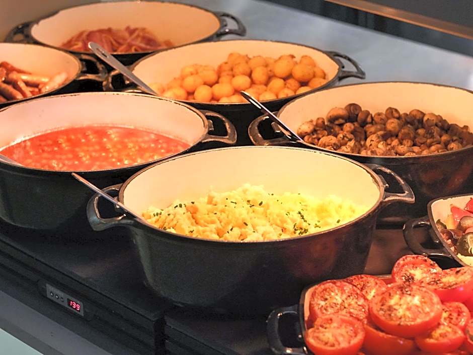 TRIBE London Canary Wharf