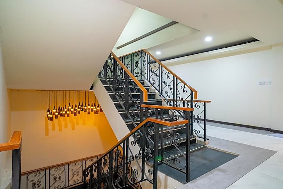 RedDoorz Plus @ Pondok Labu