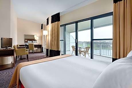 Junior Suite with View and Terrace