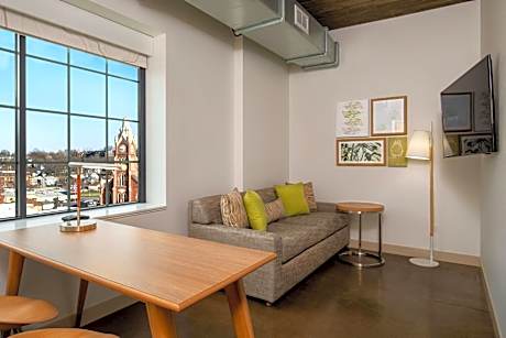 1 Bedroom Suite, King, Sofa bed, Trundle bed