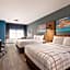 La Quinta Inn & Suites by Wyndham Brunswick/Golden Isles