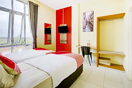 Super OYO 3746 Double Tree Guesthouse