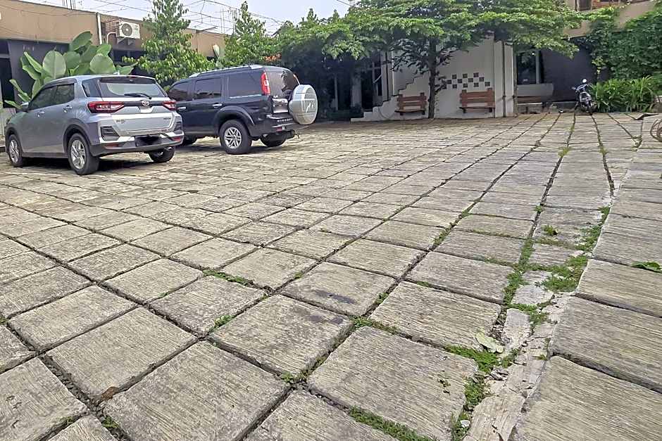 RedDoorz Syariah at Jalan RA Kosasih Sukabumi