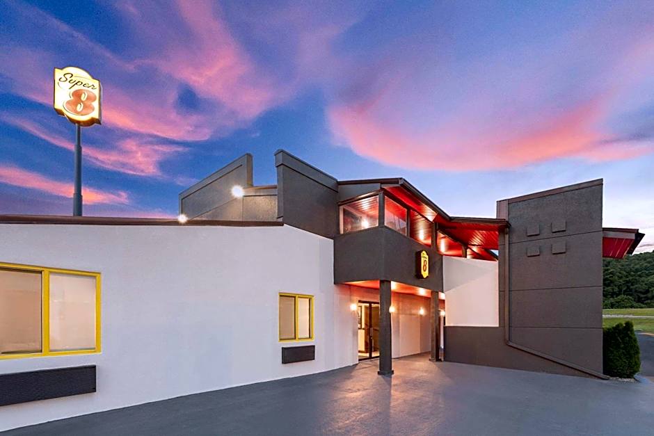 Super 8 by Wyndham Bridgeport/Clarksburg Area