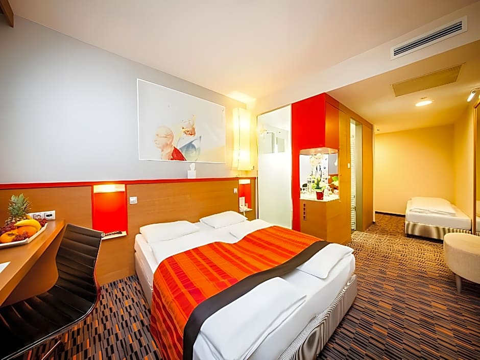 Royal Park Boutique Hotel