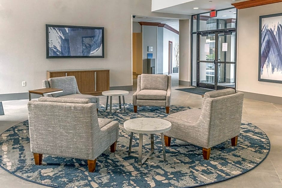 DoubleTree by Hilton New Bern - Riverfront