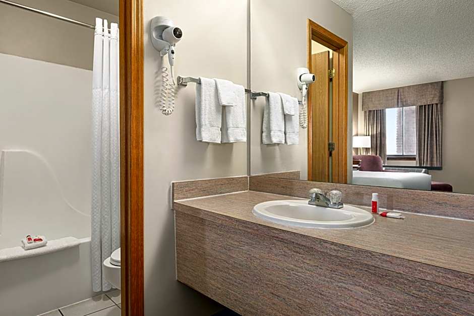 Travelodge by Wyndham Wellington