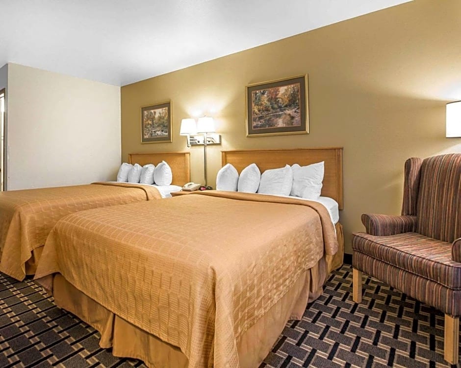 Quality Inn Mauston I-90