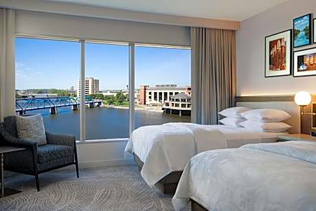 Queen Room with Two Queen Beds and River View