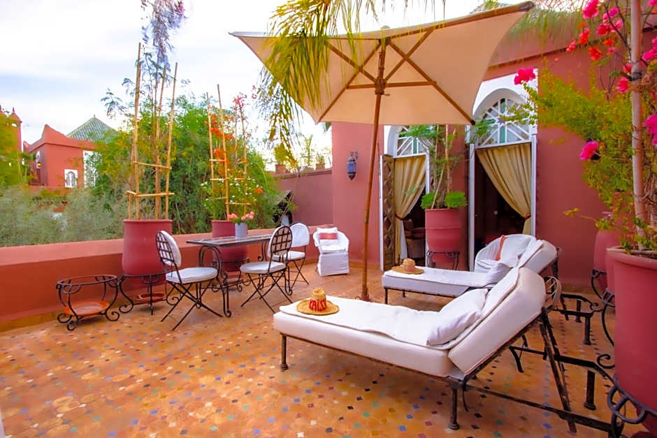 Riad Kaiss By Anika