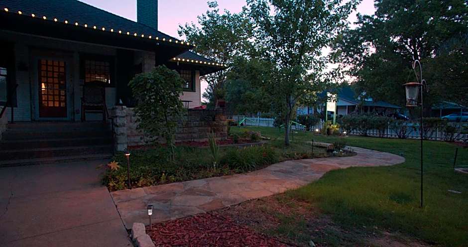 Granbury Gardens Bed and Breakfast