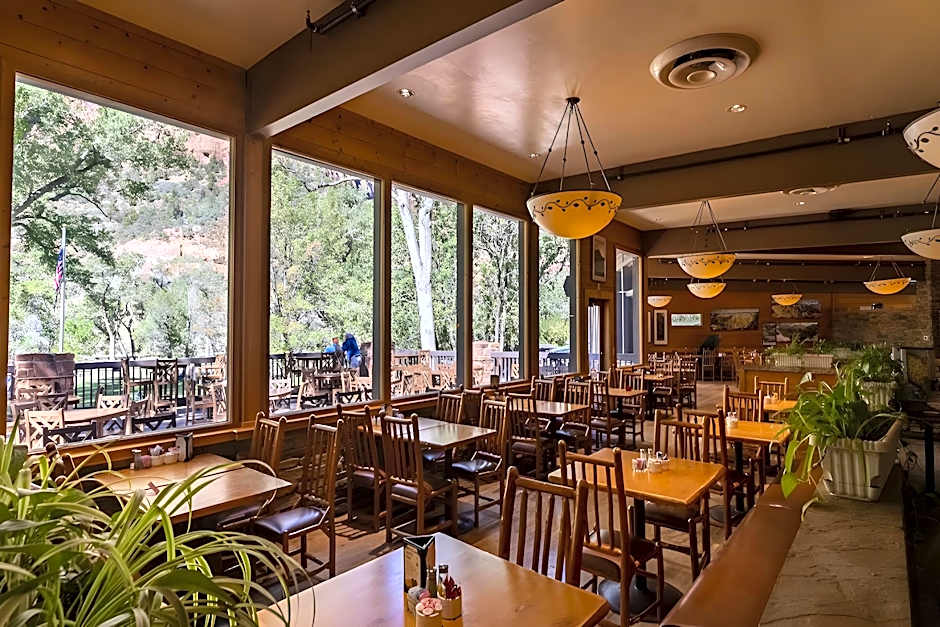 Zion Lodge - Inside The Park
