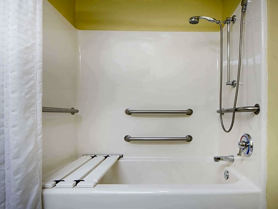 SureStay Plus Hotel by Best Western Tulsa East