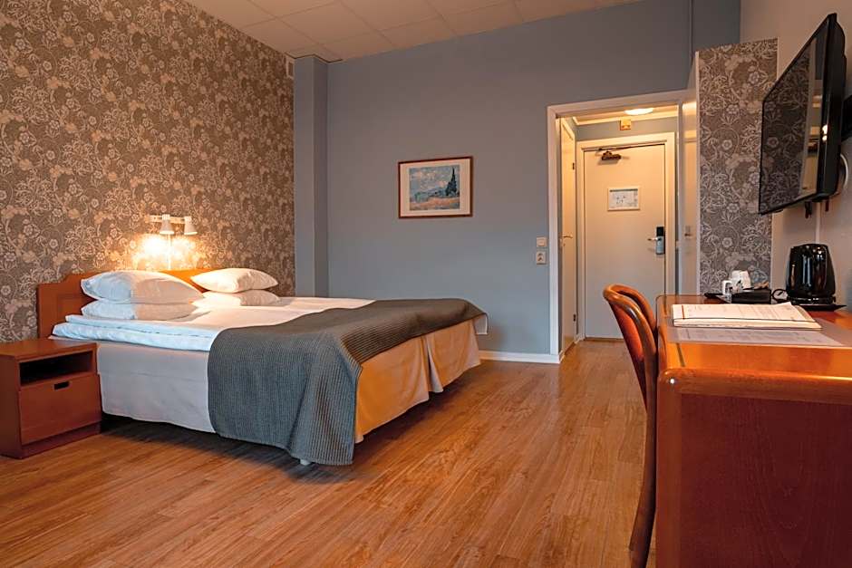 Photo 1 of 10 of Superior 2 Beds