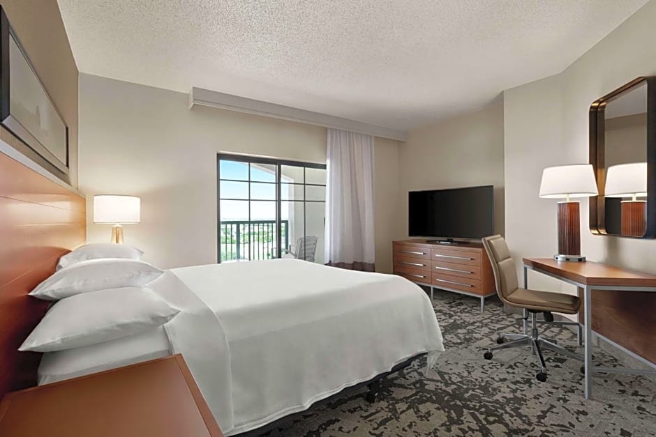 Embassy Suites By Hilton Dallas - Dfw Airport North At Outdoor World