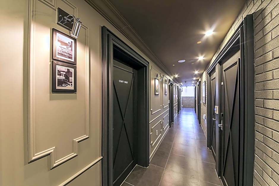 Hotel Gray