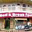 Hotel Raj Bed & Breakfast