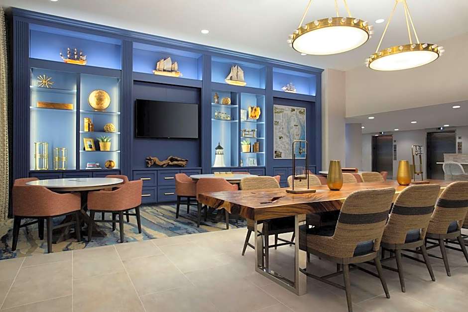 Fenwick Shores, Tapestry Collection by Hilton