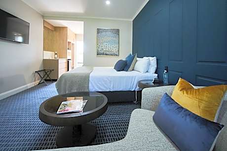 Executive Queen Room