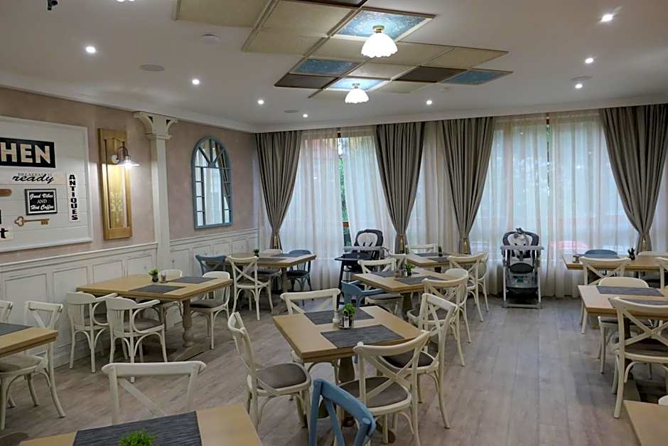 Hotel MEDITERRANEO