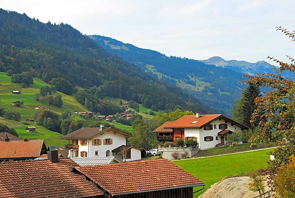 Rooms with Private bathrooms