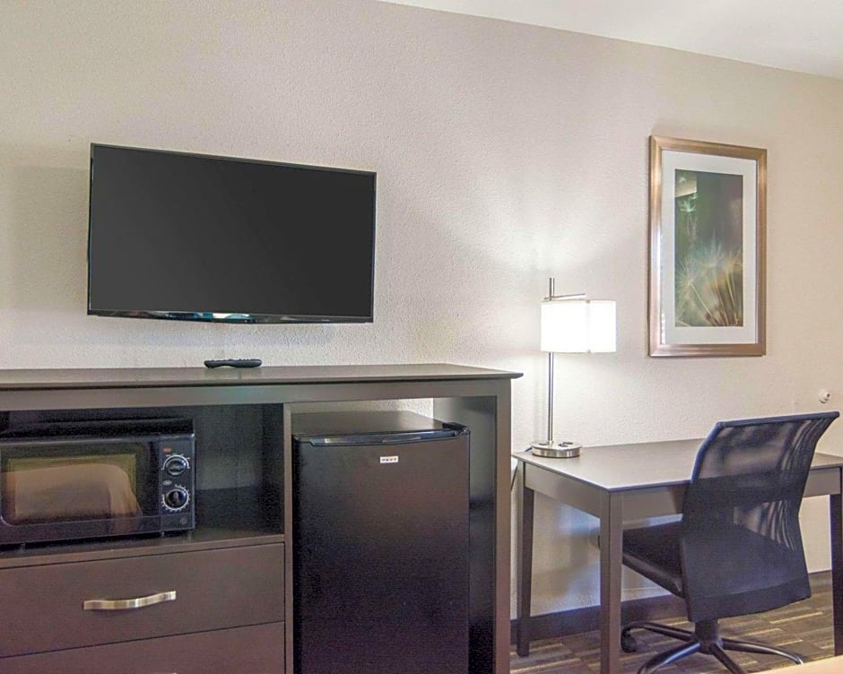 HomeStay Inn & Suites