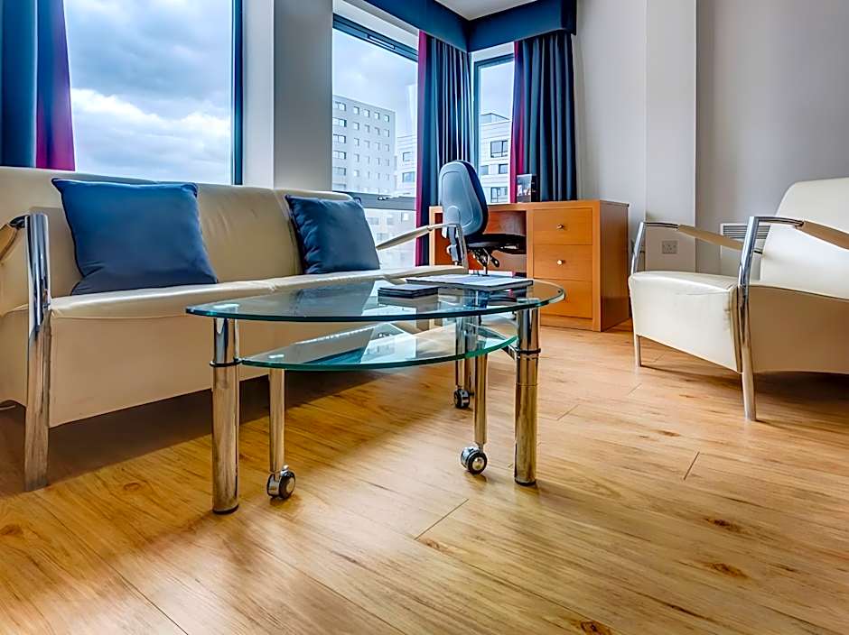 Aparthotel Roomzzz Leeds City West